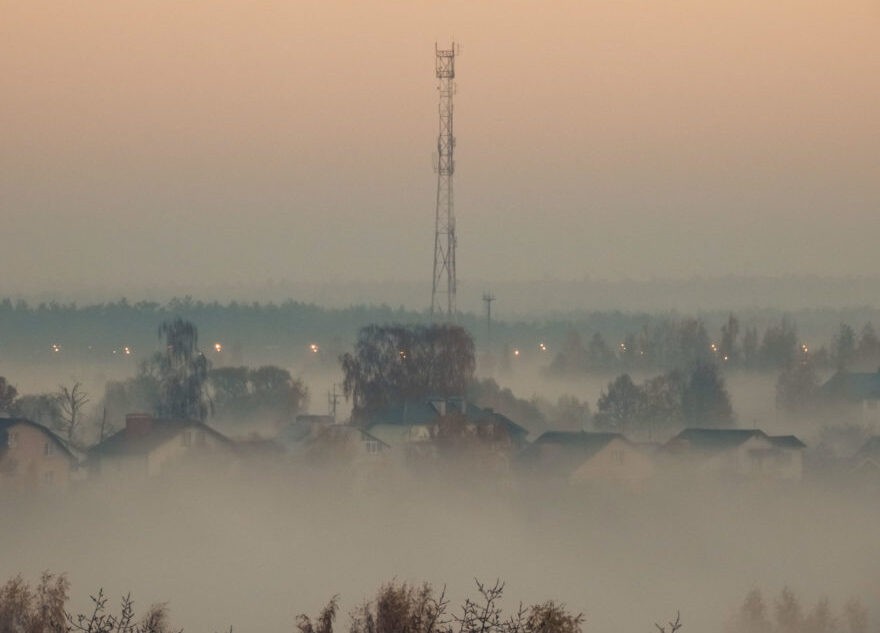Густой туман окутал Тверскую область после дождя