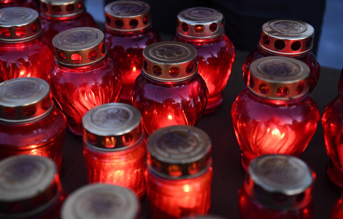 В День памяти и скорби у Обелиска Победы в Твери прошла патриотическая акция «Свеча Памяти»