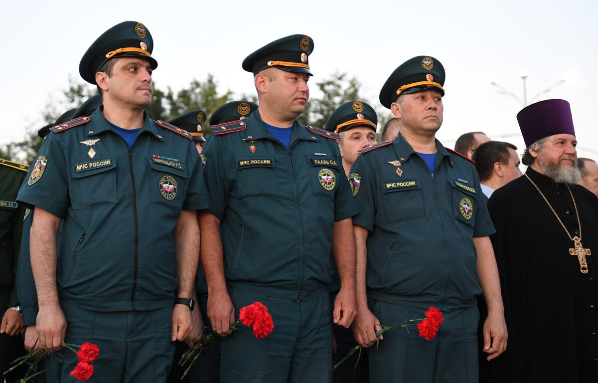 В День памяти и скорби у Обелиска Победы в Твери прошла патриотическая акция «Свеча Памяти»