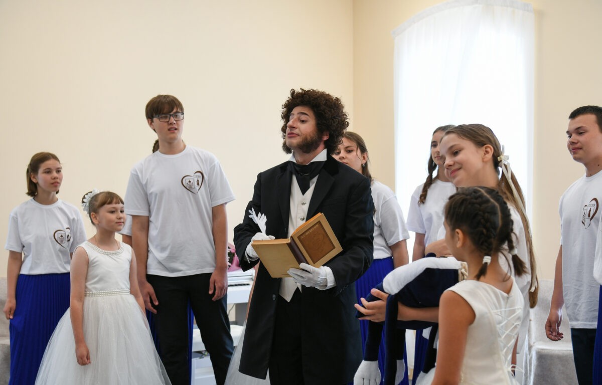 В Старице Тверской области открыли памятник великому русскому поэту Александру Пушкину