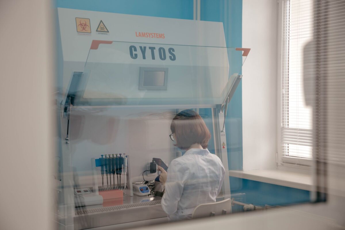 Скрытая угроза: в нейронах человека ученые нашли опасный вирус