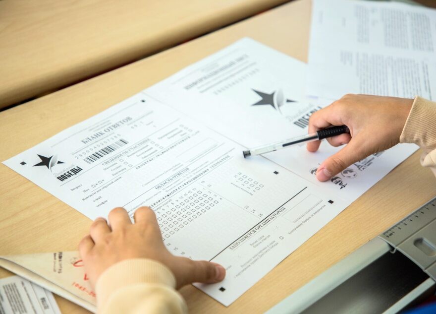 В Госдуме могут поднять вопрос о массовом нарушении прав школьников во время ЕГЭ