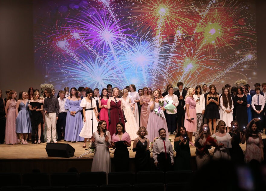 Губернатор Игорь Руденя поздравил выпускников Академической гимназии имени П.П. Максимовича ТвГУ