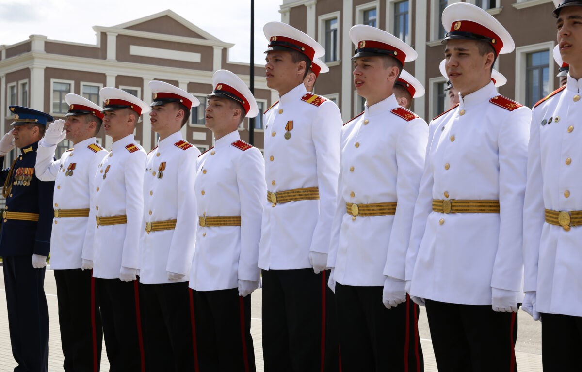 В Тверском суворовском училище состоялся 76-й выпуск воспитанников