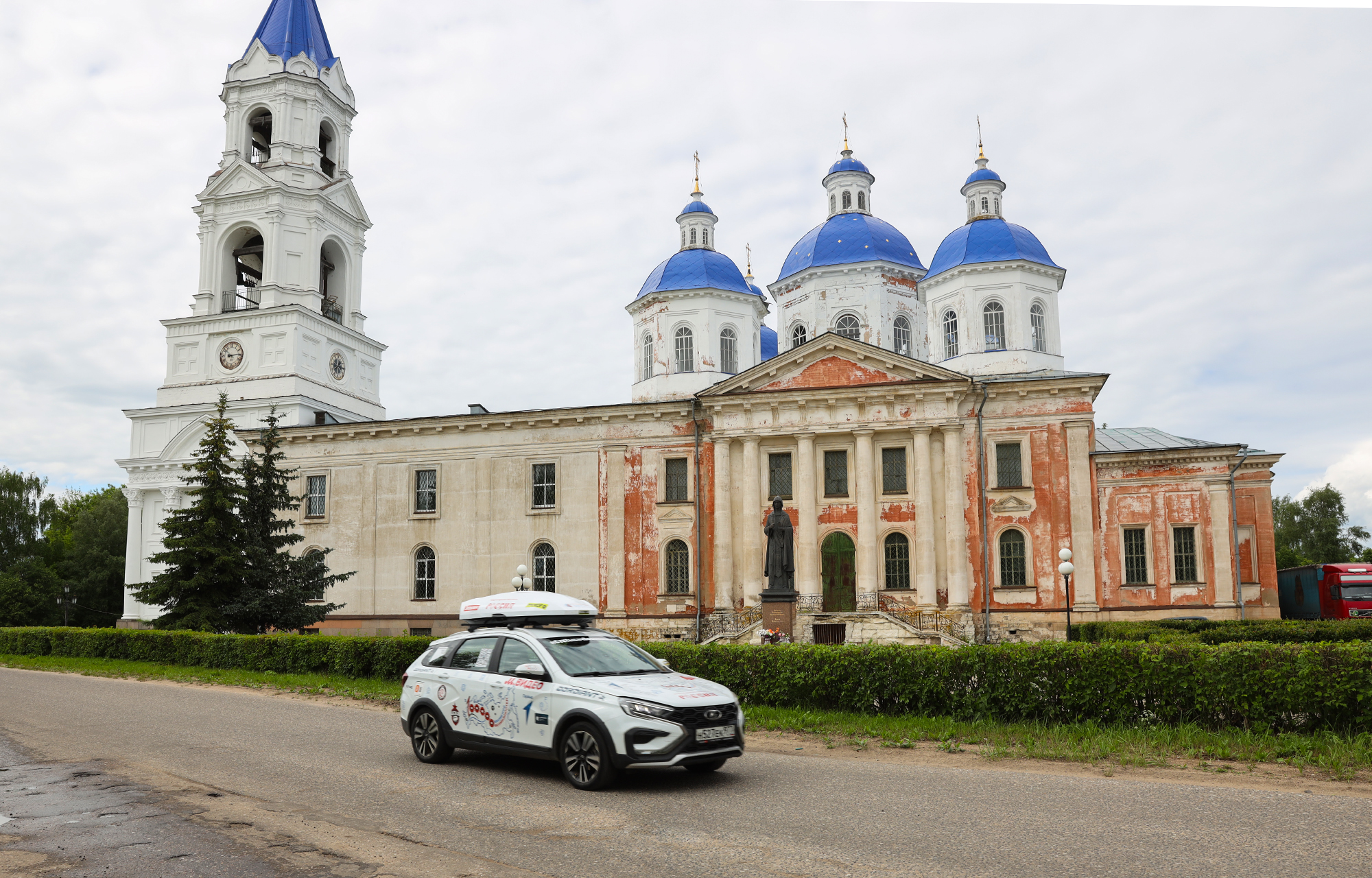 Тверскую область посетила рекордная автоэкспедиция «100 000 километров  возможностей» | ТОП Тверь новости