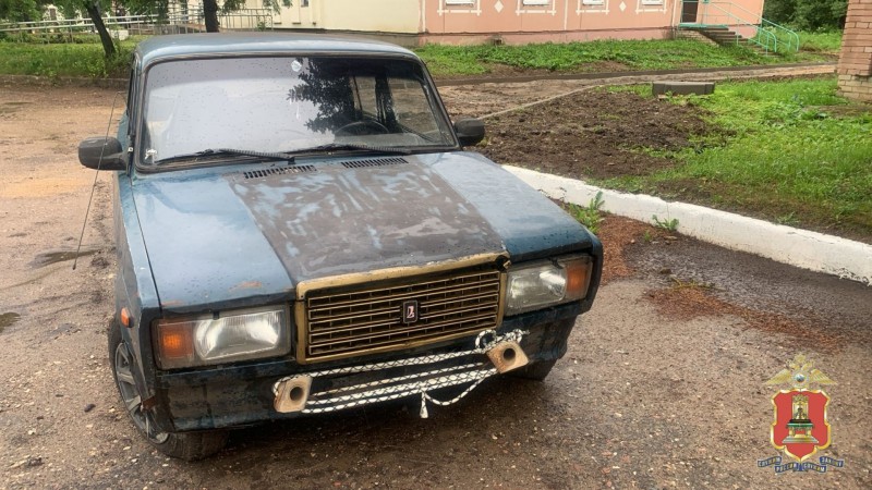 В Тверской области полиция задержала угонщиков, которые чуть не сдали машину в металлолом