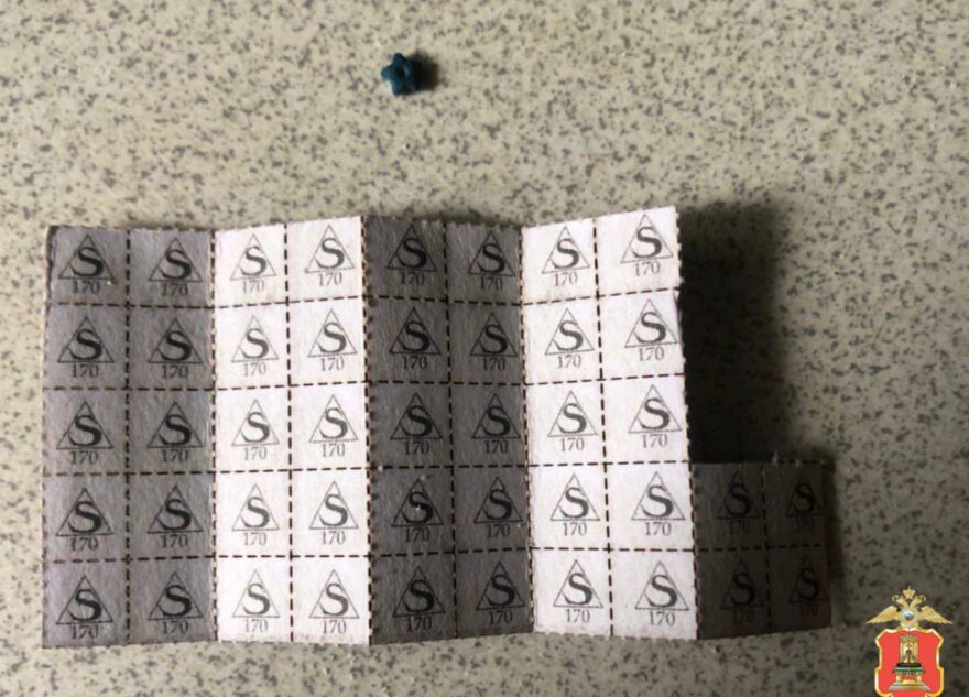 Житель Твери перевозил амфетамин в машине своей подруги