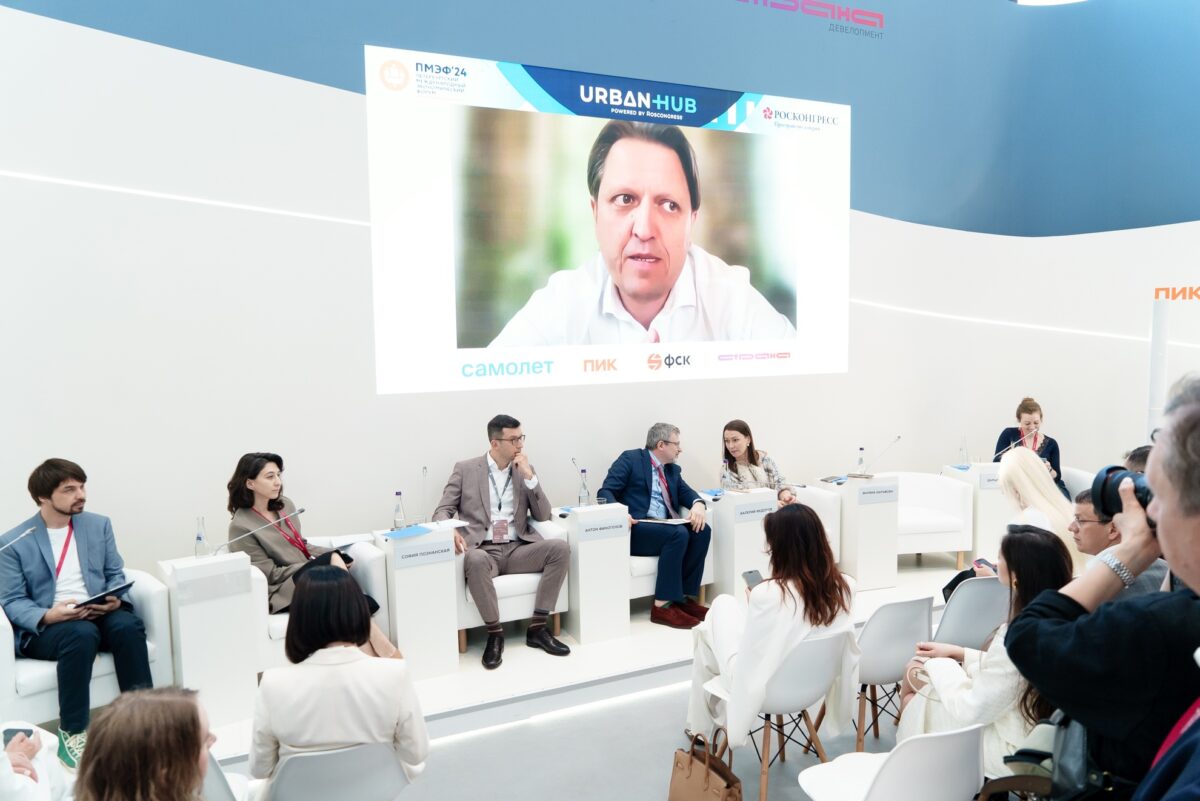 На ПМЭФ-2024 обсудили реконструкцию Морозовского городка в Твери