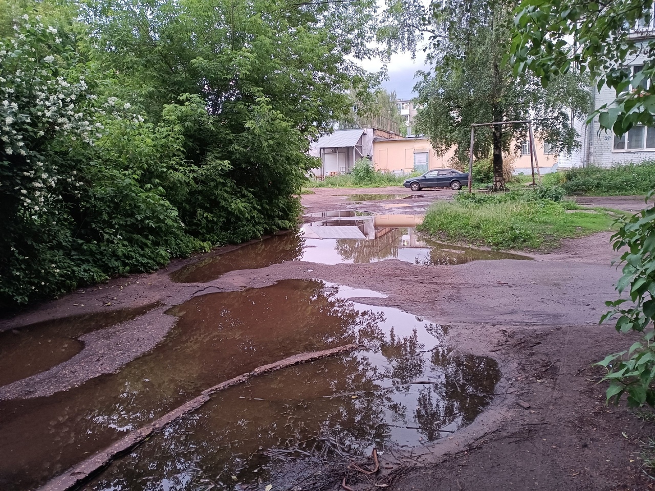 После дождя в Твери затопило двор | ТОП Тверь новости