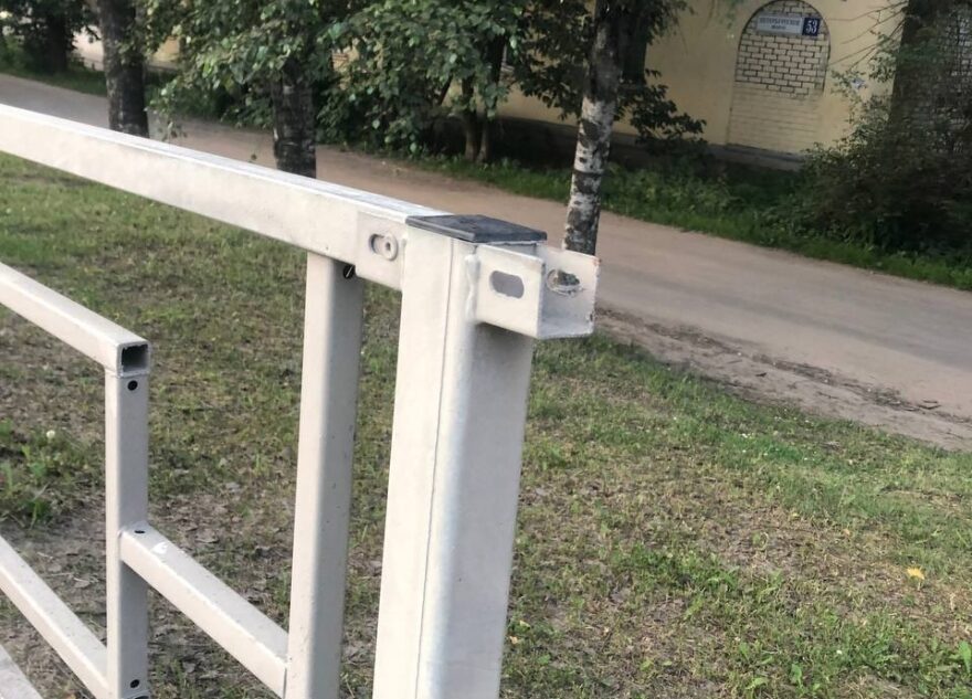 В Твери водитель электровелосипеда врезался в ограждение и погиб В Твери водитель электровелосипеда врезался в ограждение и погиб