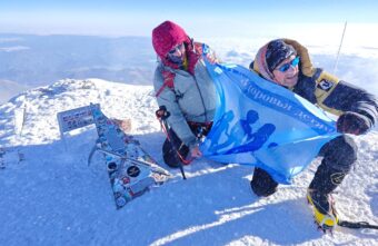 Житель Твери покорил самую высокую гору Европы