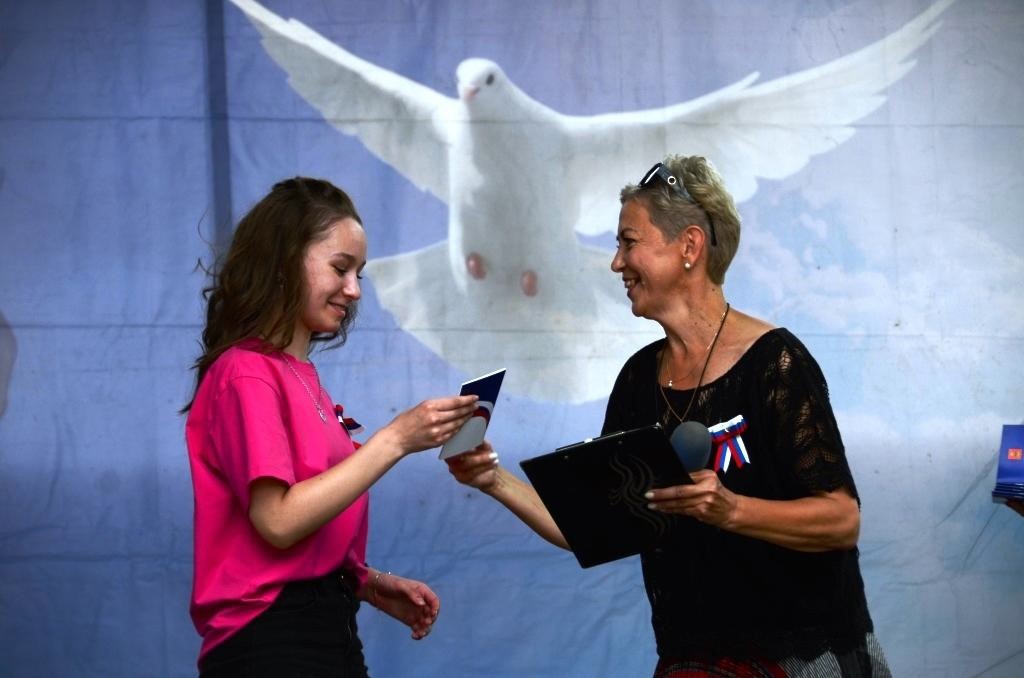 День Росси отметили в Вышнем Волочке музыкой, стихами, наградами