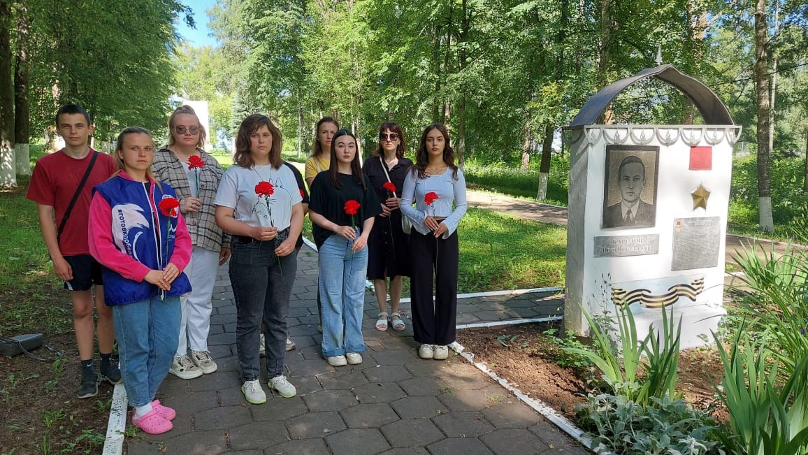 100-летие лётчика-испытателя Ивана Карелина отметили в Калязине