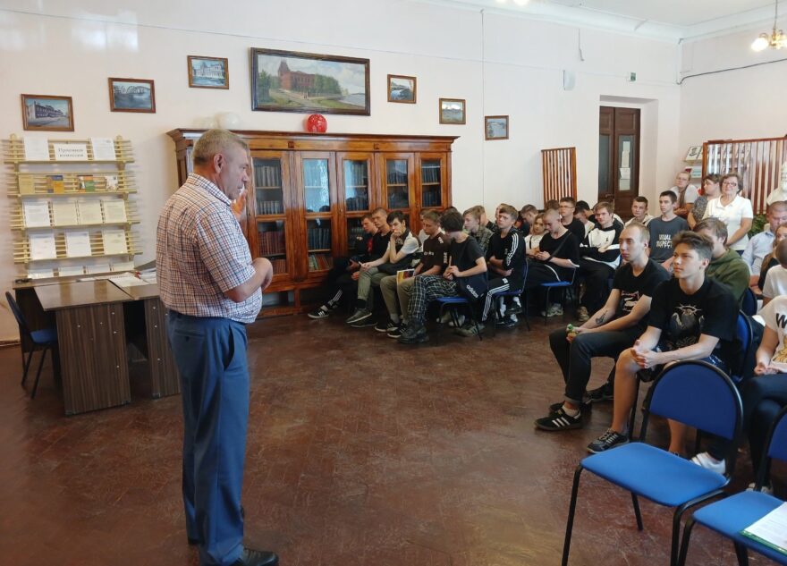 Глава округа в Тверской области рассказал студентам о трудном детстве