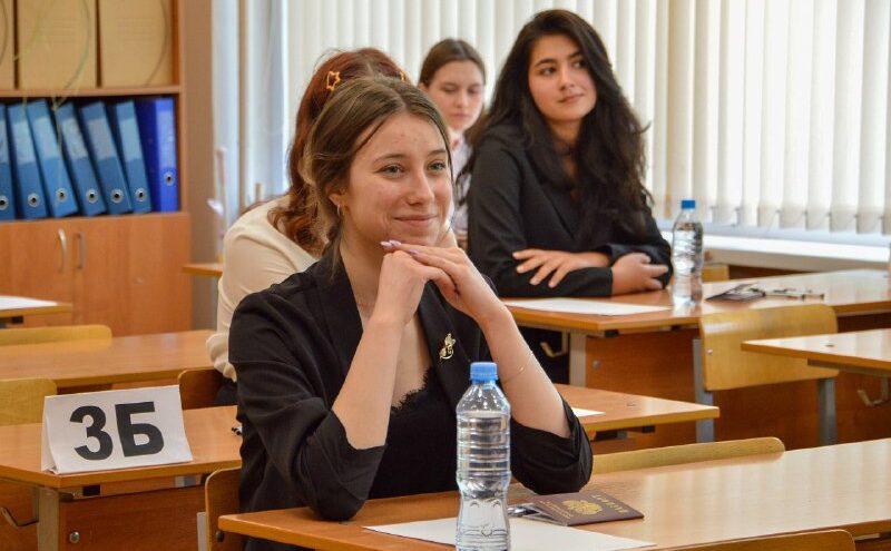 Почти 3 тысячи выпускников в Тверской области сдали ЕГЭ по обществознанию и физике