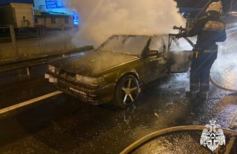 Ночью в Твери подожгли автомобиль Ночью в Твери подожгли автомобиль