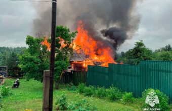 В Тверской области два часа тушили пожар в жилом доме В Тверской области два часа тушили пожар в жилом доме