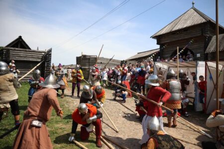 В Тверской области прошел фестиваль средневековой истории и культуры «Новоторжская крепость» В Тверской области прошел фестиваль средневековой истории и культуры «Новоторжская крепость»