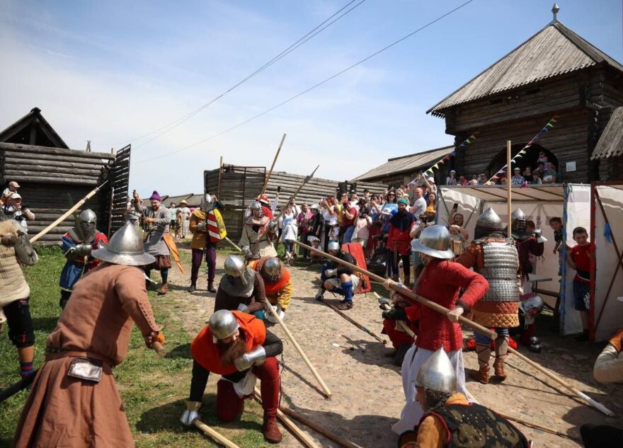 В Тверской области прошел фестиваль средневековой истории и культуры «Новоторжская крепость»
