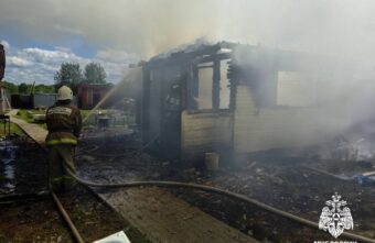 Днем в Тверской области полностью сгорела баня Днем в Тверской области полностью сгорела баня