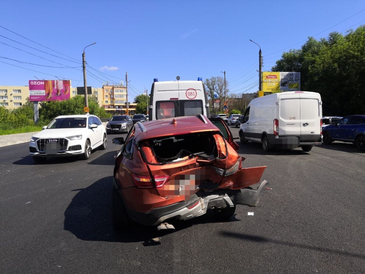 В Твери в аварии на Волоколамке женщина получила травмы | ТОП Тверь новости