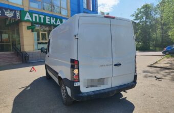 В Твери водитель грузового автомобиля сбил пожилую женщину В Твери водитель грузового автомобиля сбил пожилую женщину