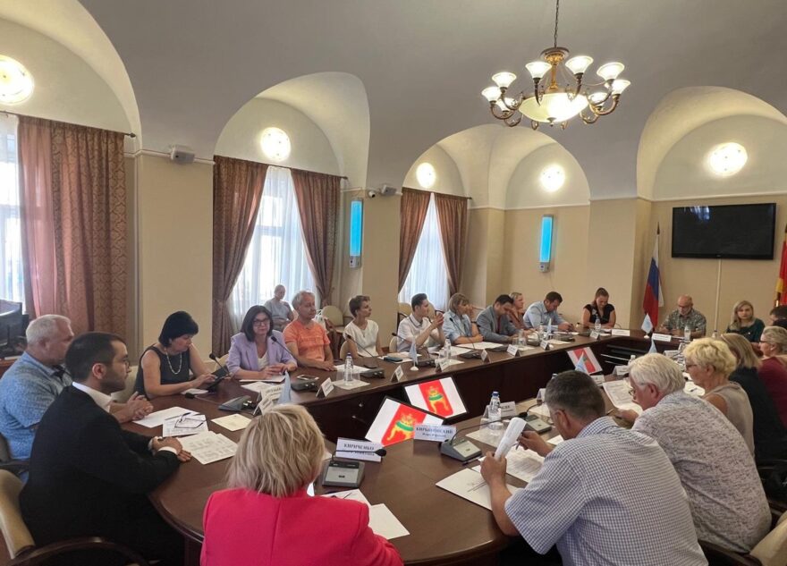 В Твери прошёл круглый стол, посвящённый особо охраняемым природным территориям и экологическому туризму