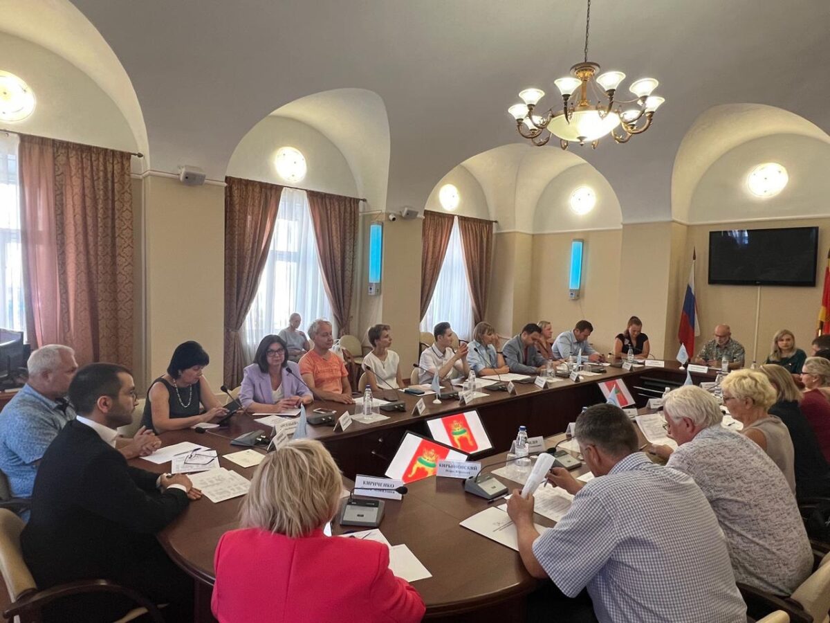 В Твери прошёл круглый стол, посвящённый особо охраняемым природным территориям и экологическому туризму