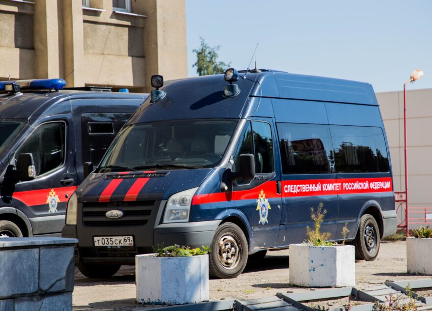 В лагере под Тверью малолетний мальчик повредил обе руки