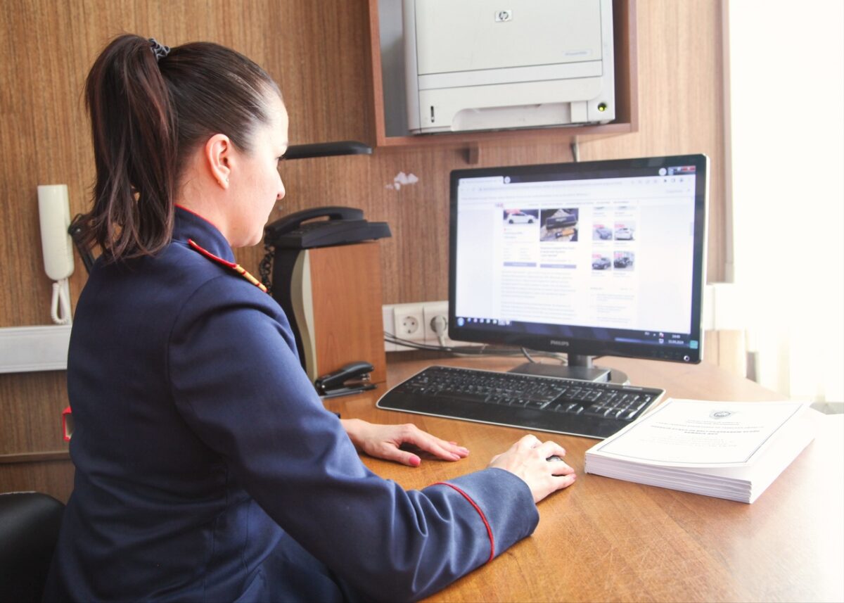 В Тверской области следователи выясняют подробности случившегося с девочками в сосновом бору