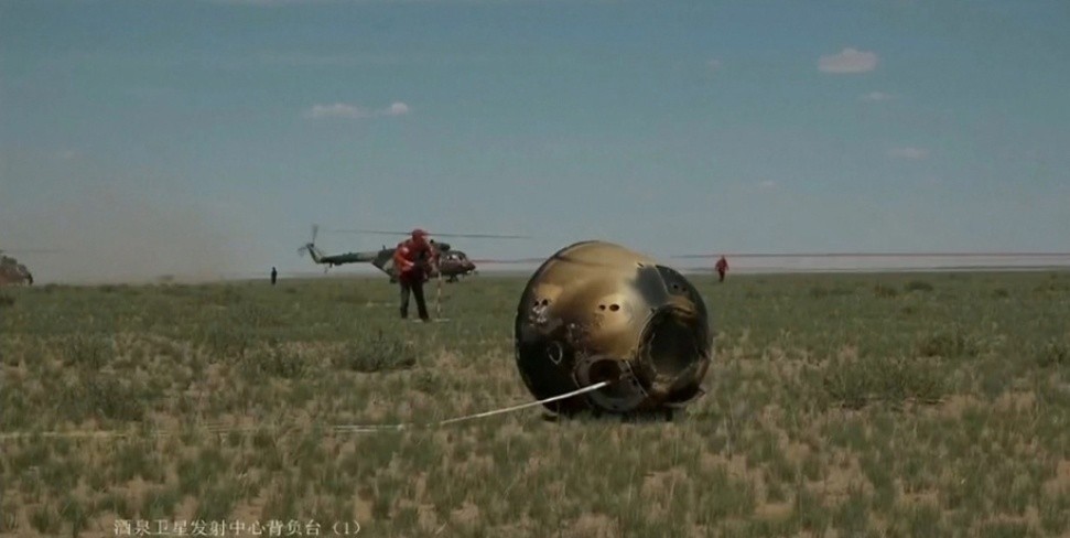 Впервые в истории на Землю доставили грунт с темной стороны Луны