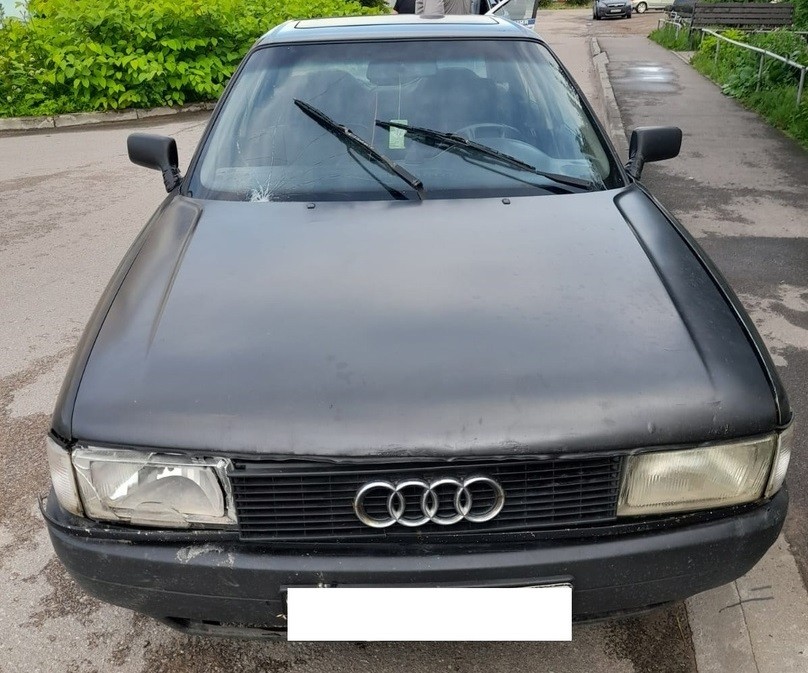 Водитель Audi сбил 13-летнего велосипедиста во дворе дома в Тверской области Водитель Audi сбил 13-летнего велосипедиста во дворе дома в Тверской области