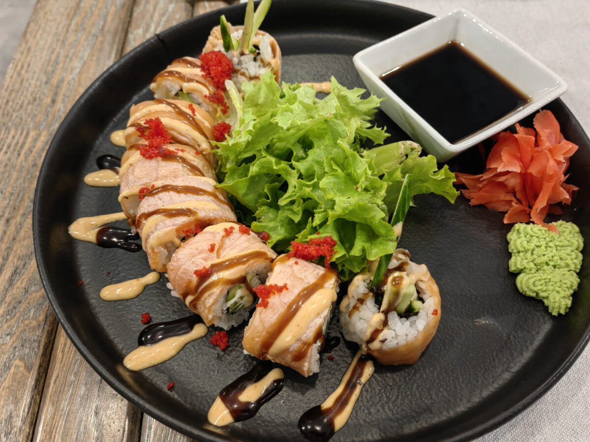 Инфекционист рассказал, чем может закончиться посещение суши-баров