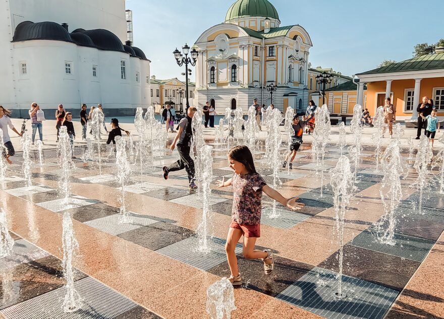 Жителей Твери призвали не купаться в фонтане