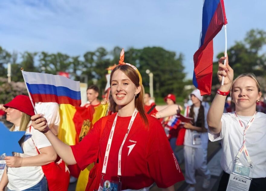 Игорь Руденя поздравил жителей Тверской области с Днём молодёжи Игорь Руденя поздравил жителей Тверской области с Днём молодёжи