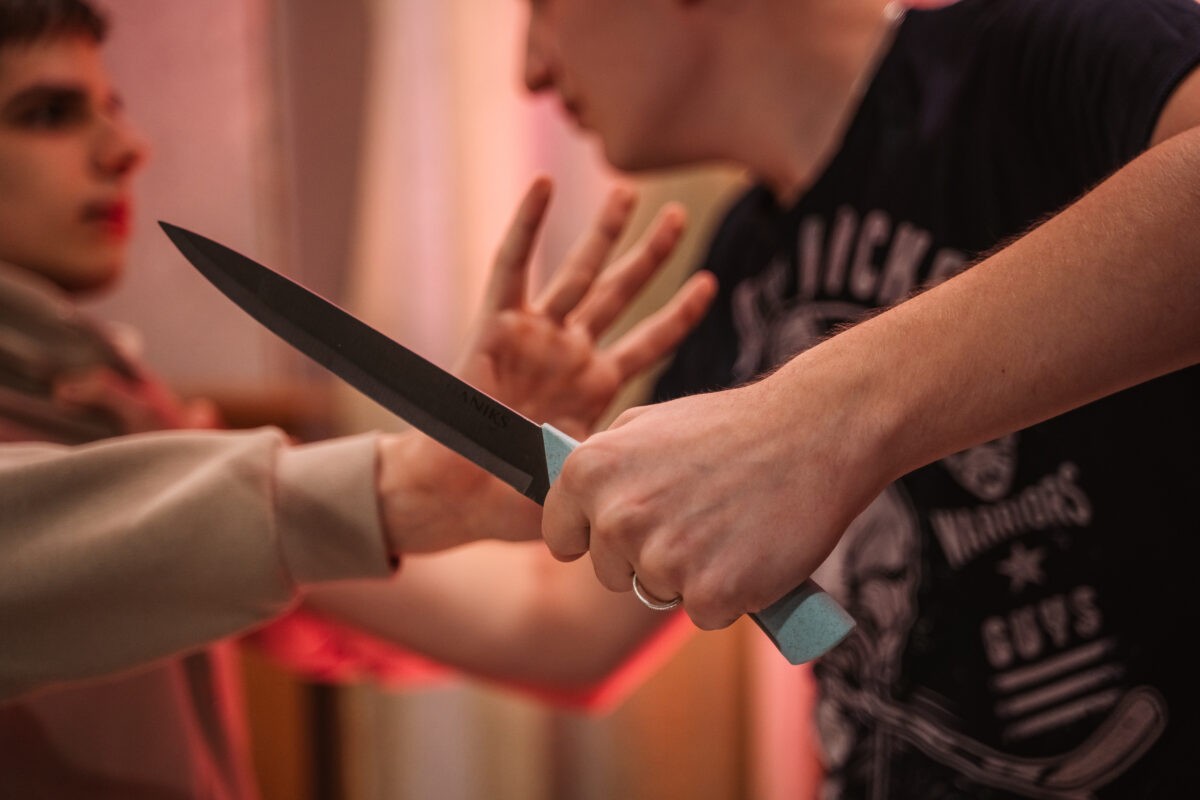 Житель Тверской области спас новгородца, получившего ножевое ранение Житель Тверской области спас новгородца, получившего ножевое ранение