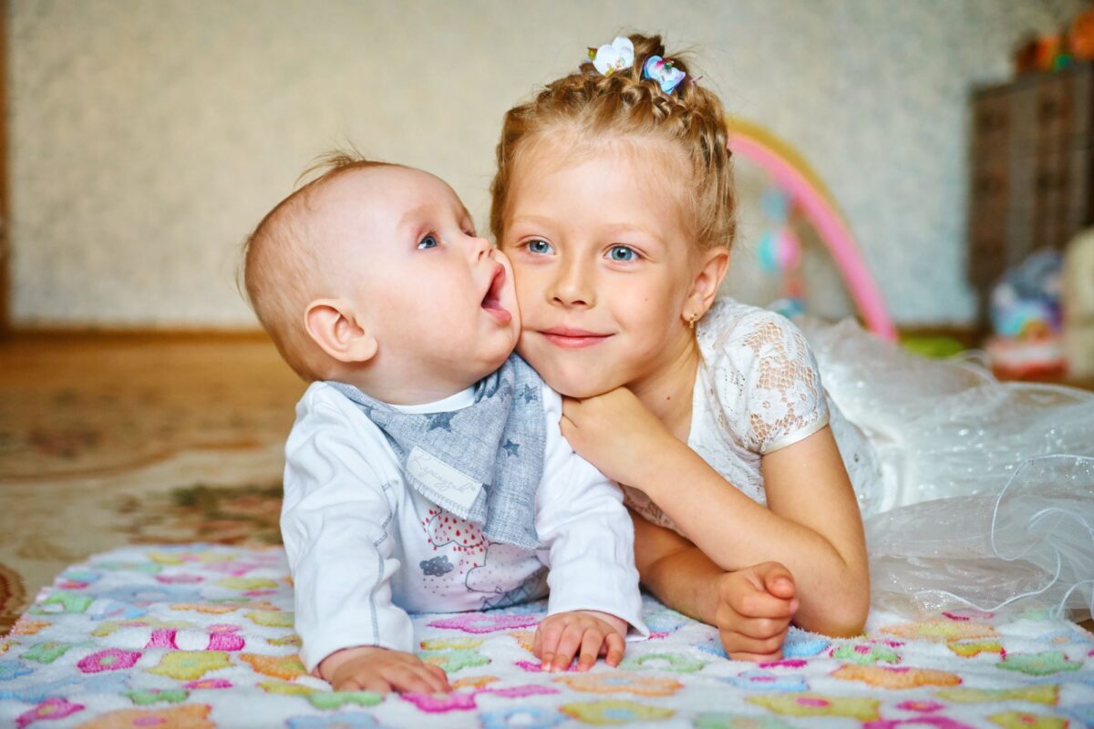 Жителям Тверской области уточнили условия для получения пособия при рождении ребенка