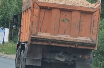 Автомобилисты Тверской области предлагают ввести огромные штрафы за открытые грузы Автомобилисты Тверской области предлагают ввести огромные штрафы за открытые грузы