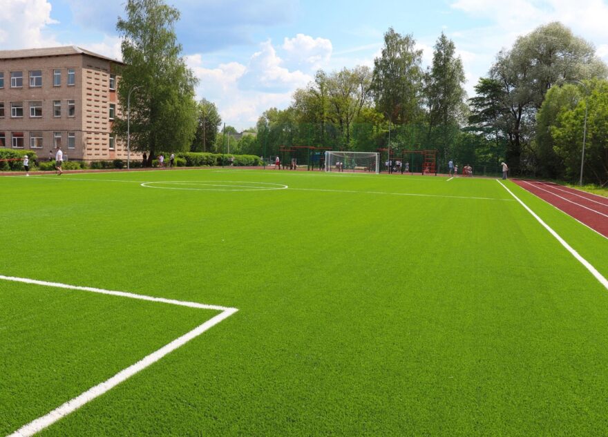 В Торопце открыли новый школьный стадион