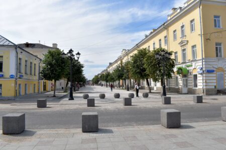 В Твери завершились работы на улице Трёхсвятской