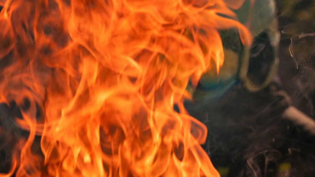 В Тверской области белорус поджег двух своих товарищей в гараже