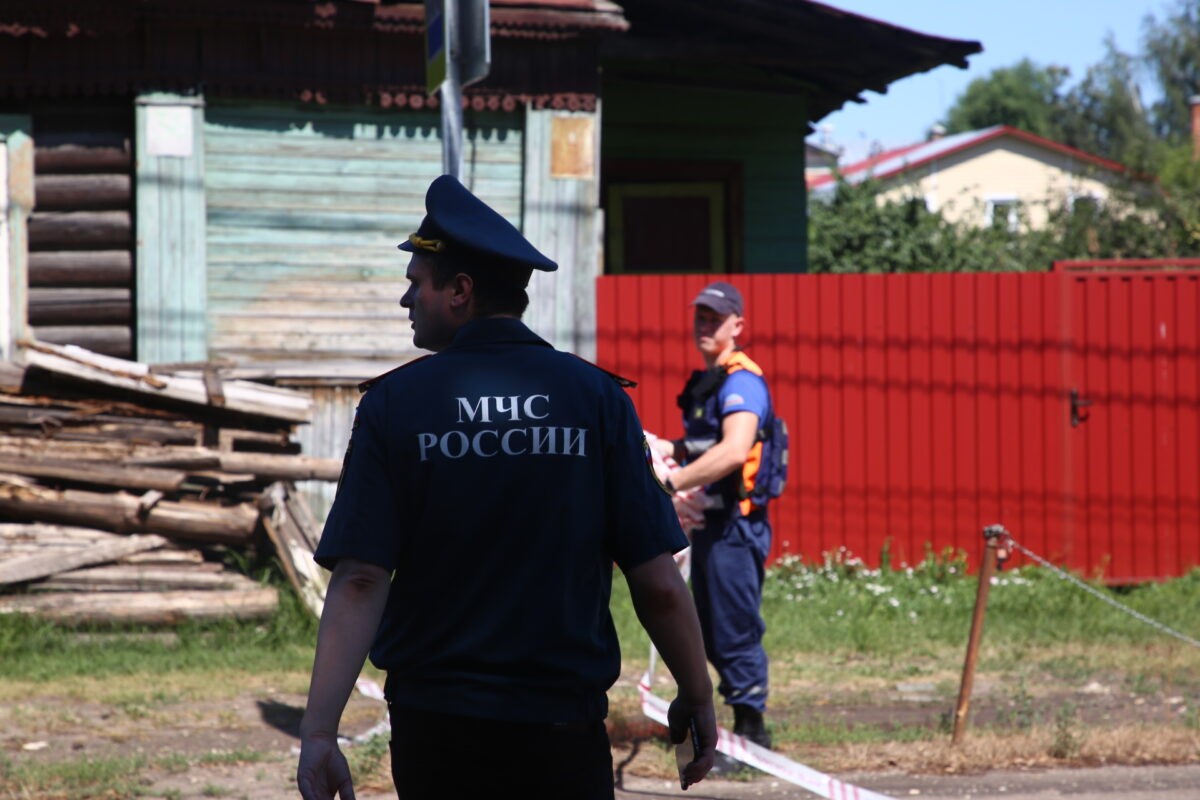 Появились фото с места прорыва трубы с кипятком в Твери