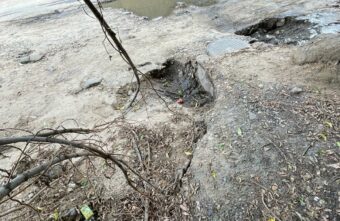 В Твери провалилась дорога в Заволжском районе