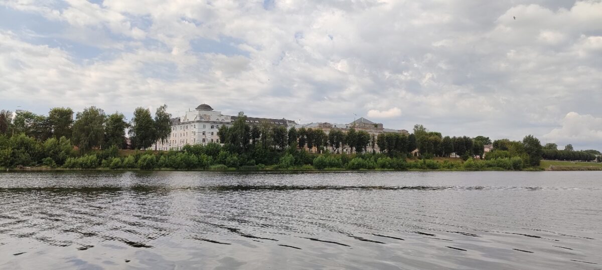 Трое в лодке: как работают тверские спасатели на Дне города