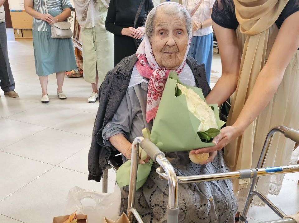 Труженица тыла Надежда Орлова отмечает вековой юбилей