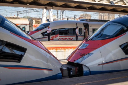 К «Сапсанам» Москва – Санкт-Петербург прицепят дополнительные составы