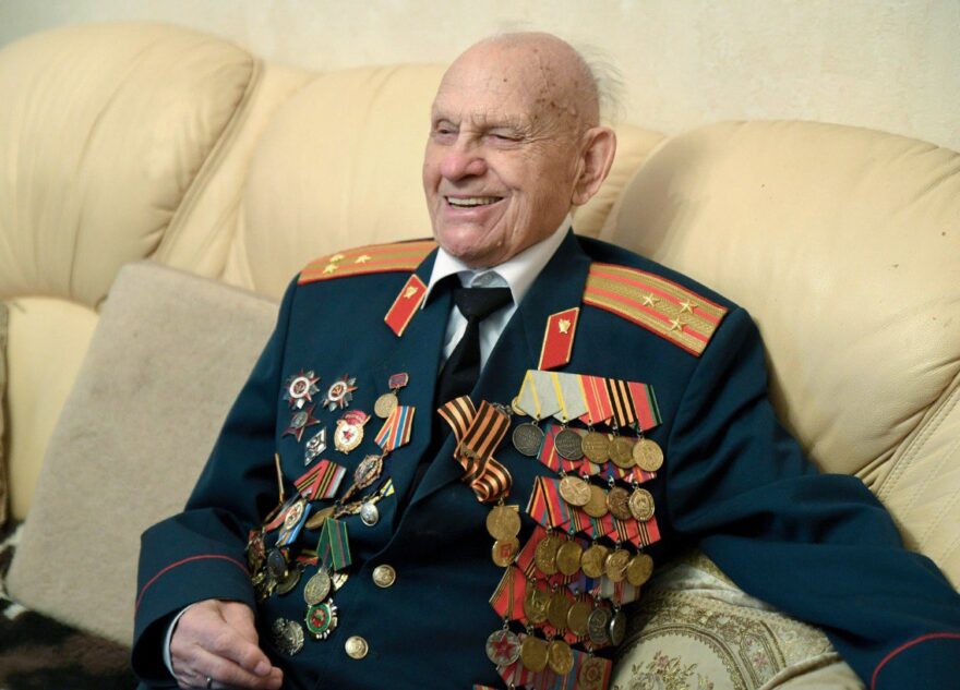 101 год исполнился участнику Великой Отечественной войны Спартаку Сычёву 101 год исполнился участнику Великой Отечественной войны Спартаку Сычёву