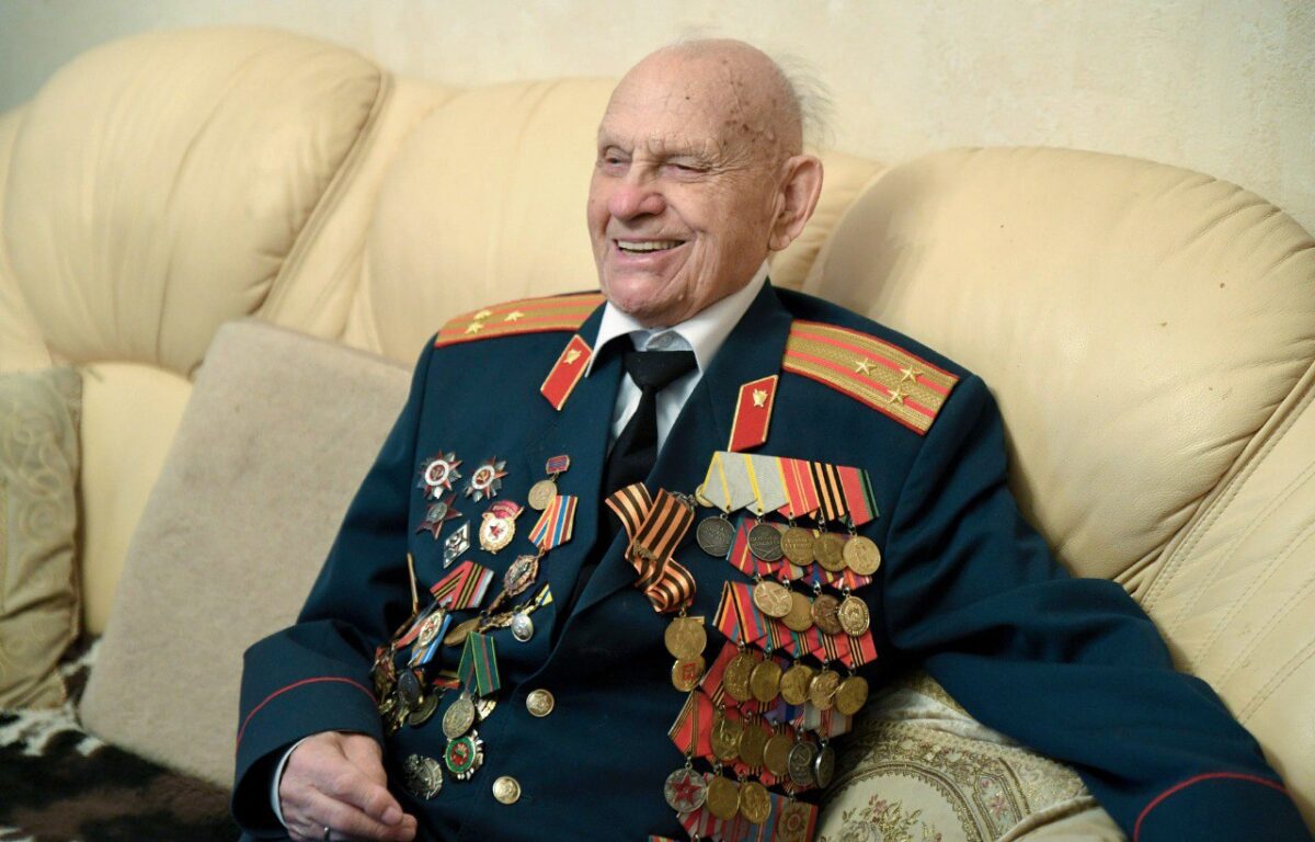 101 год исполнился участнику Великой Отечественной войны Спартаку Сычёву