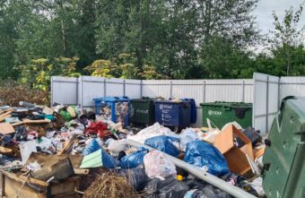 В Тверской области свалка выросла до гигантских размеров