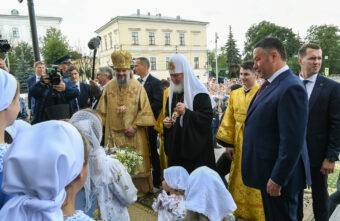 Патриарх Кирилл совершает чин Великого освящения Спасо-Преображенского собора Патриарх Кирилл совершает чин Великого освящения Спасо-Преображенского собора